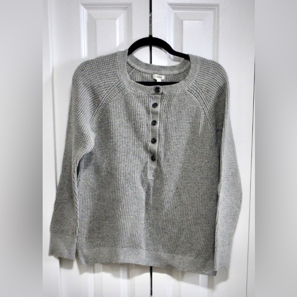 LL Bean Grey Waffle Knit Henley - L